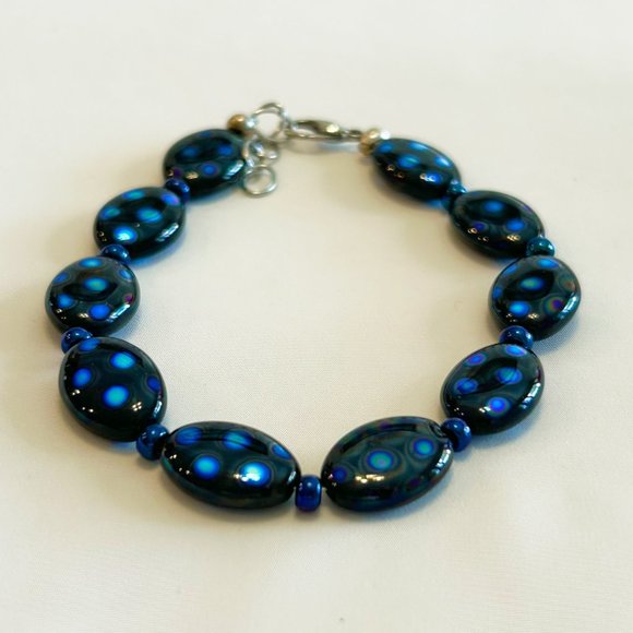 Black Czech Spotted Glass Bead Bracelet - Picture 2 of 3